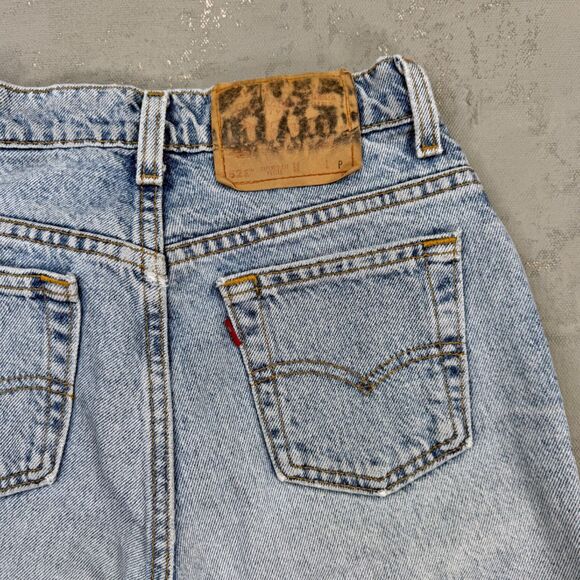 Vintage 1994 Levi's 521 Tapered Fit Red Tab Jeans MADE IN USA Fit 24 x 27 - Picture 8 of 8